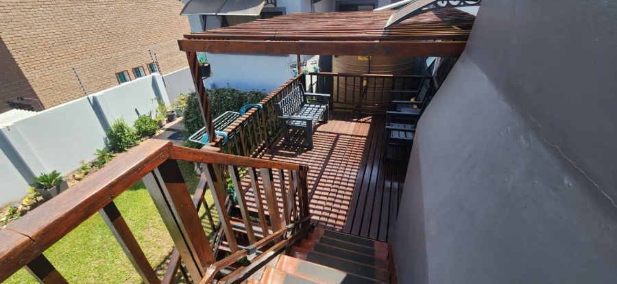 4 Bedroom Property for Sale in Reebok Western Cape